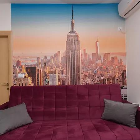 Flatiron Apartment *