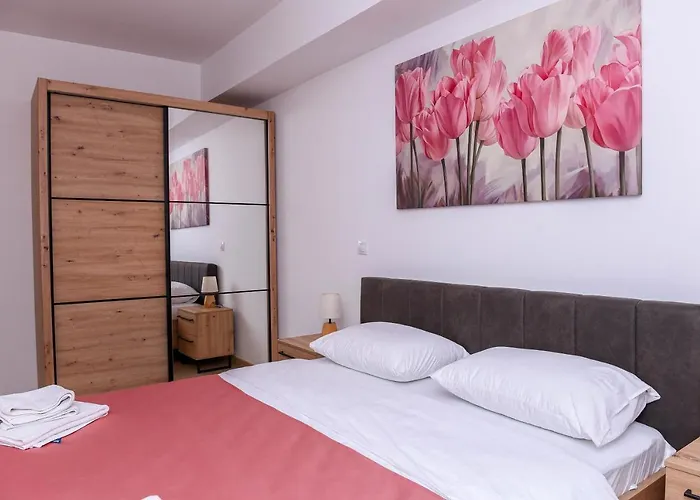 Flatiron Apartment *